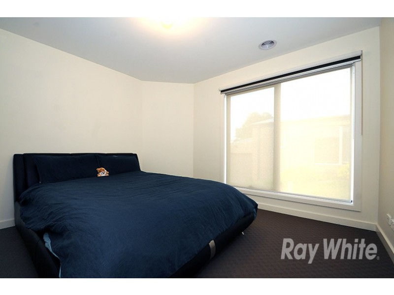2/11 Kenilworth Avenue, Frankston VIC 3199