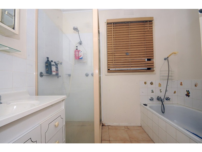 9 Cliveden Avenue, Frankston VIC 3199