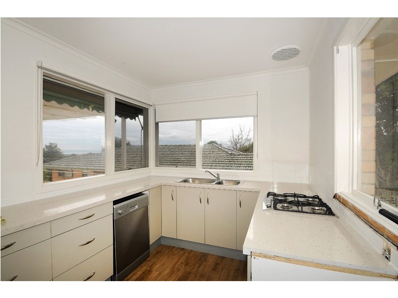 24 Hillcrest Road, Frankston VIC 3199