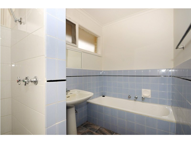 24 Hillcrest Road, Frankston VIC 3199