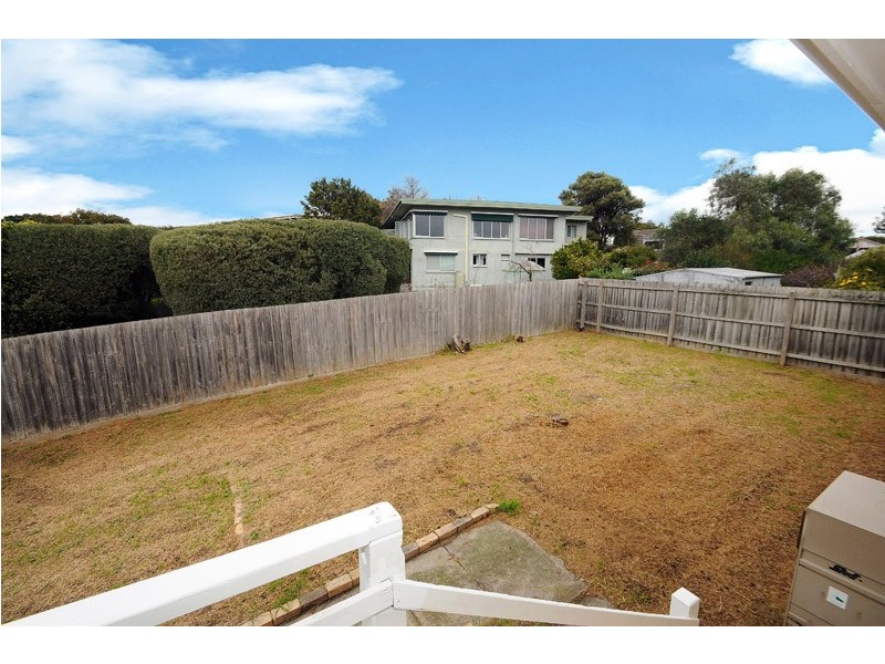 24 Hillcrest Road, Frankston VIC 3199