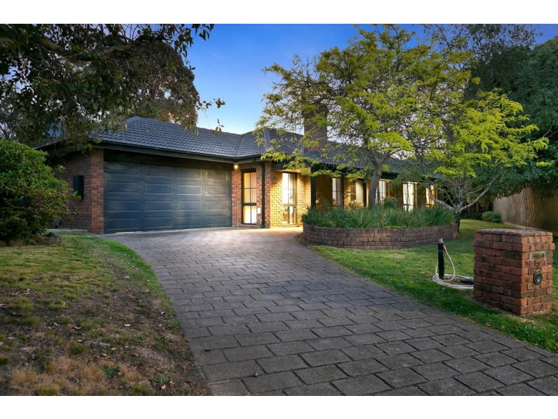 2 Juliana Close, Frankston VIC 3199