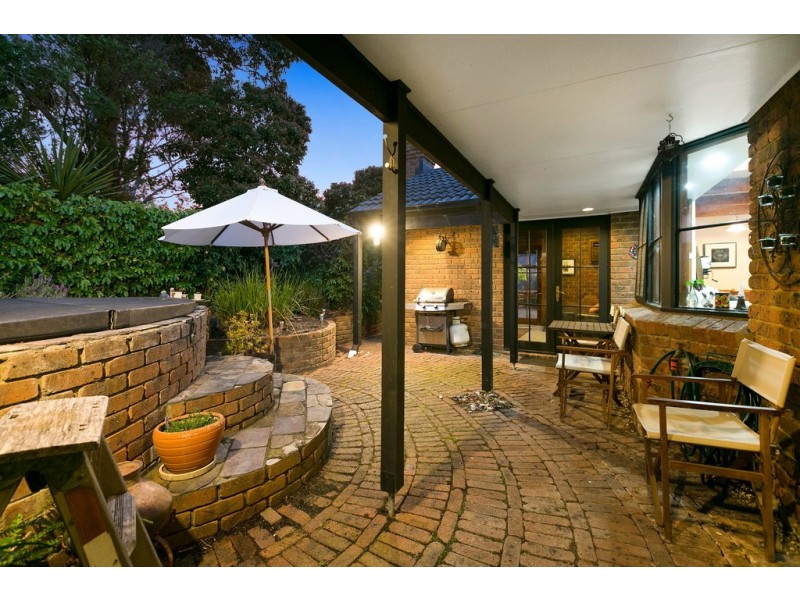 2 Juliana Close, Frankston VIC 3199