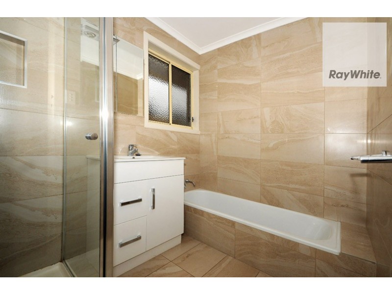 7 Binding Avenue, Cranbourne VIC 3977