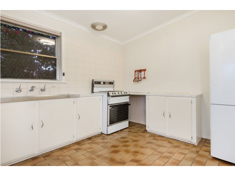 24 Ballarto Road, Frankston North VIC 3200