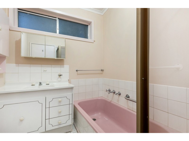 24 Ballarto Road, Frankston North VIC 3200