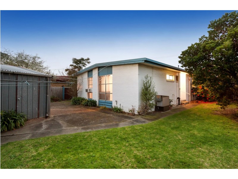 24 Ballarto Road, Frankston North VIC 3200