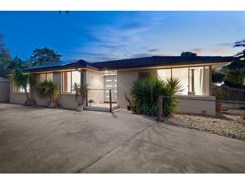 5 Inglenook Crescent, Frankston VIC 3199