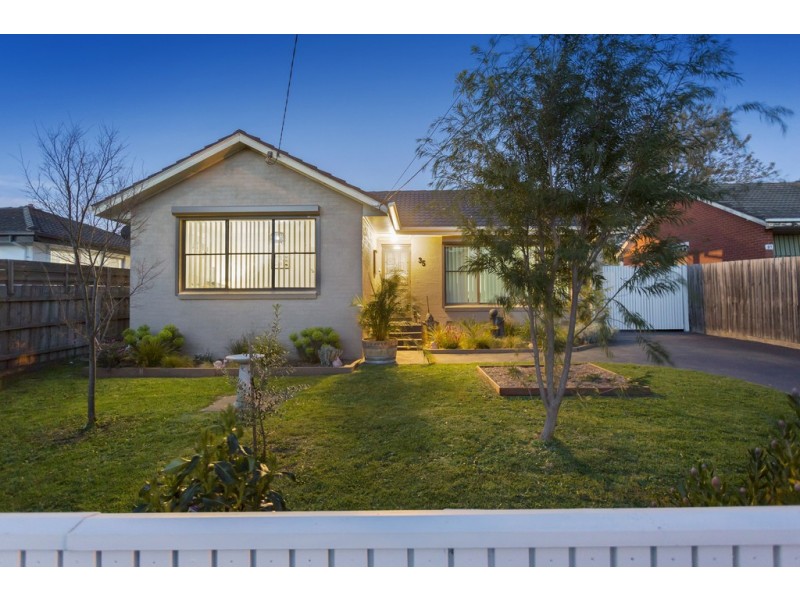 35 Nodding Avenue, Frankston North VIC 3200