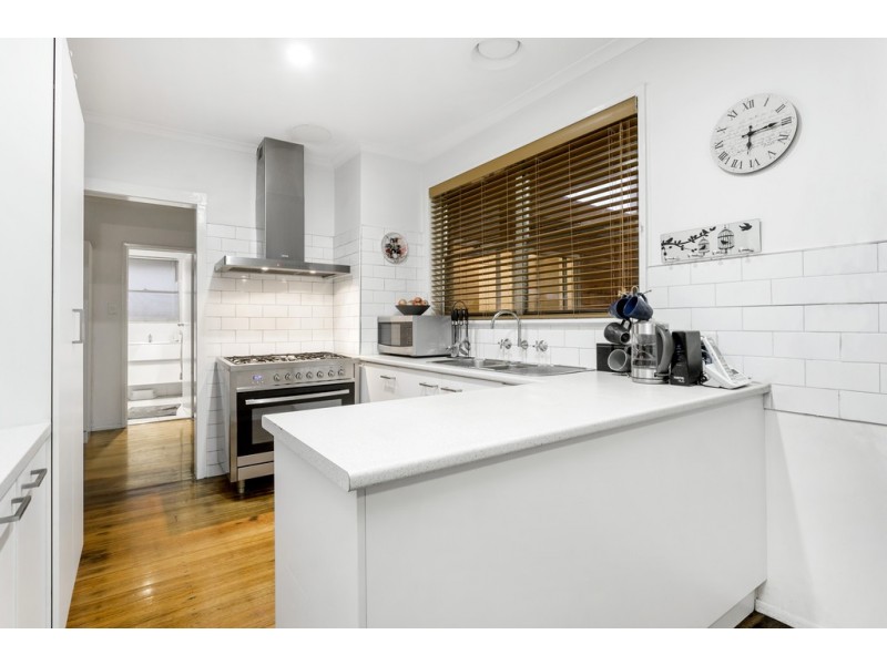 35 Nodding Avenue, Frankston North VIC 3200