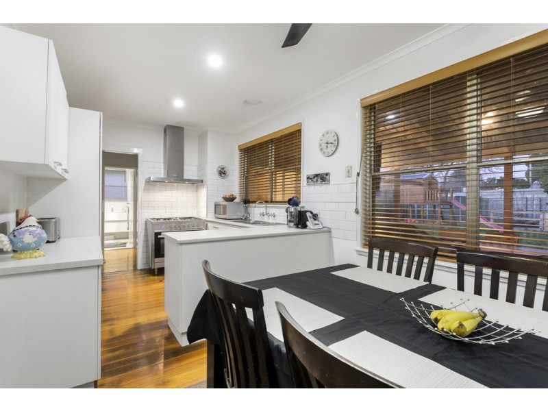 35 Nodding Avenue, Frankston North VIC 3200