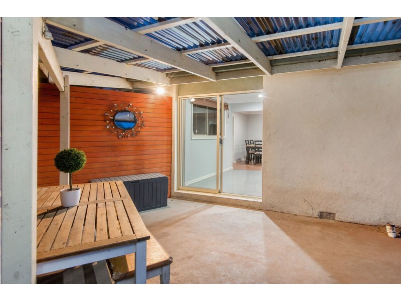 2 Golden Court, Frankston North VIC 3200