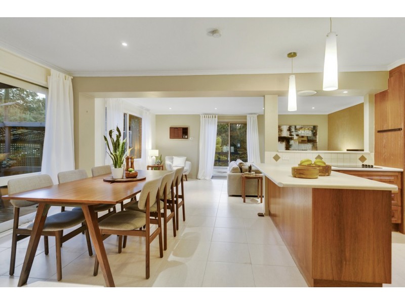 67 Raphael Crescent, Frankston VIC 3199