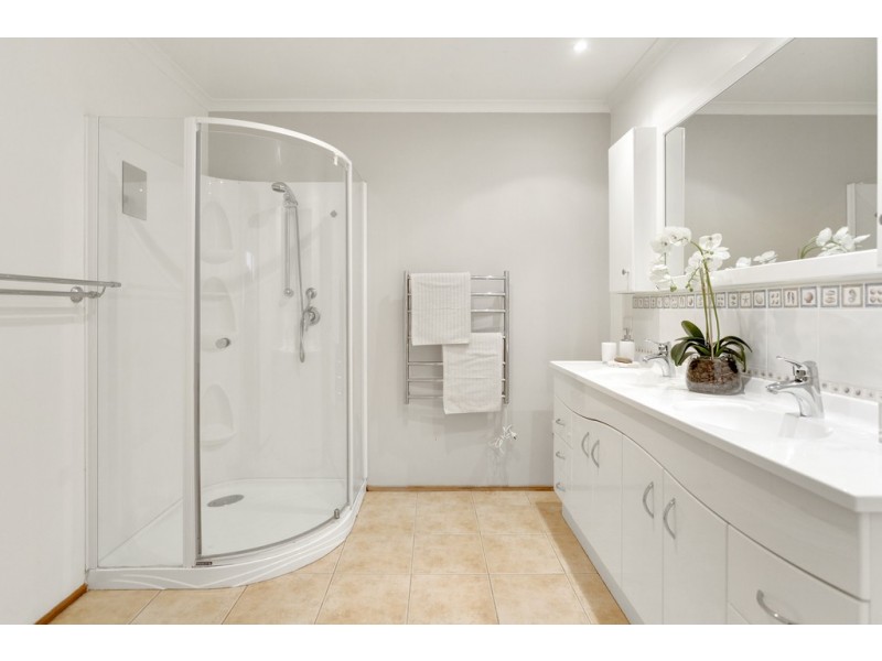 67 Raphael Crescent, Frankston VIC 3199