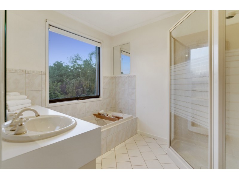 67 Raphael Crescent, Frankston VIC 3199