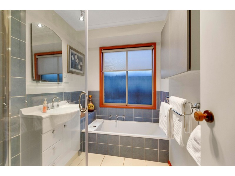 2 Lexton Court, Seaford VIC 3198