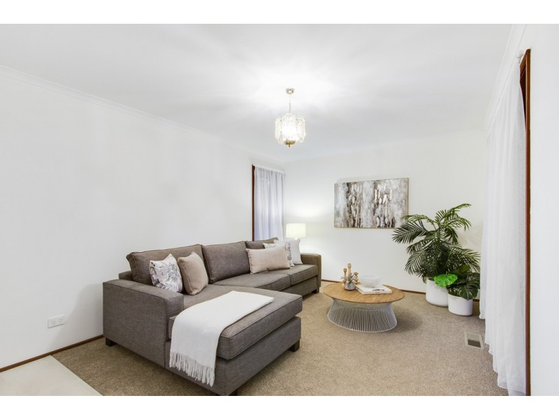 18 Charleville Court, Carrum Downs VIC 3201