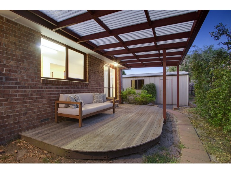 18 Charleville Court, Carrum Downs VIC 3201