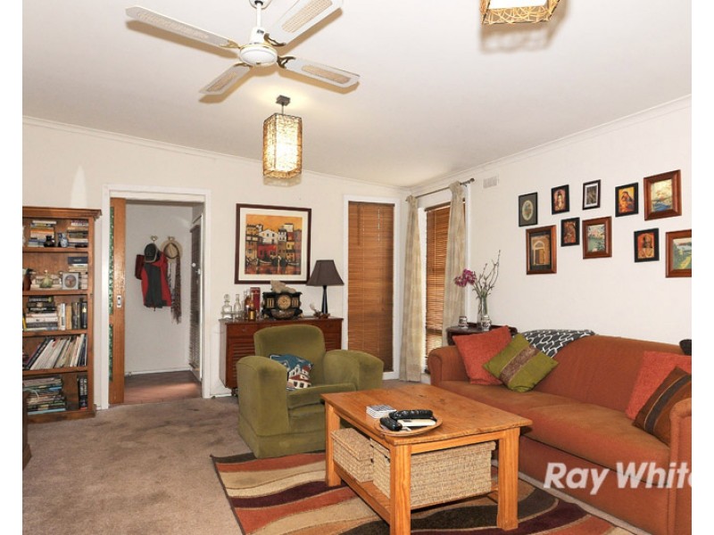 1/37 Bouvardia Crescent, Frankston North VIC 3200