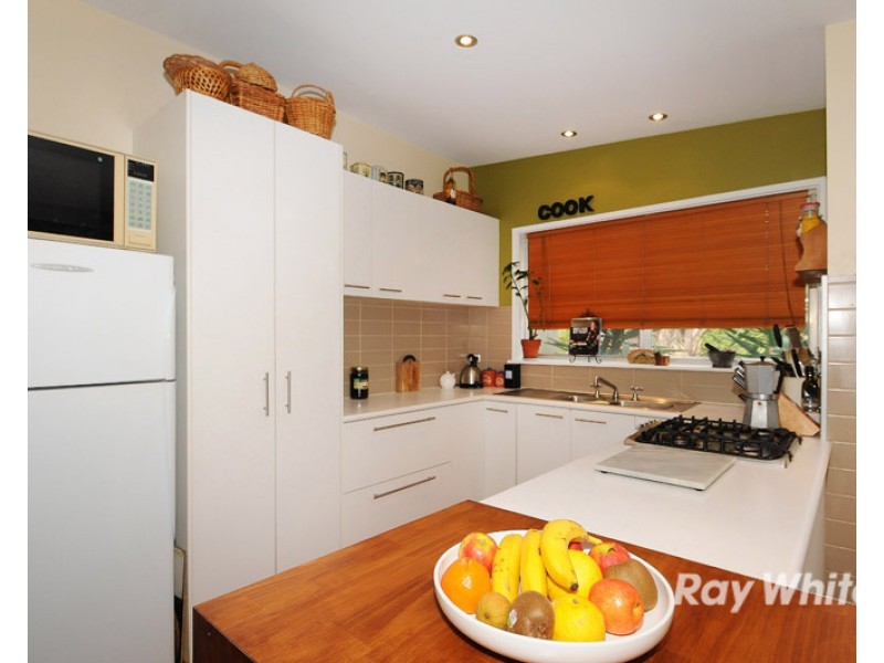 1/37 Bouvardia Crescent, Frankston North VIC 3200