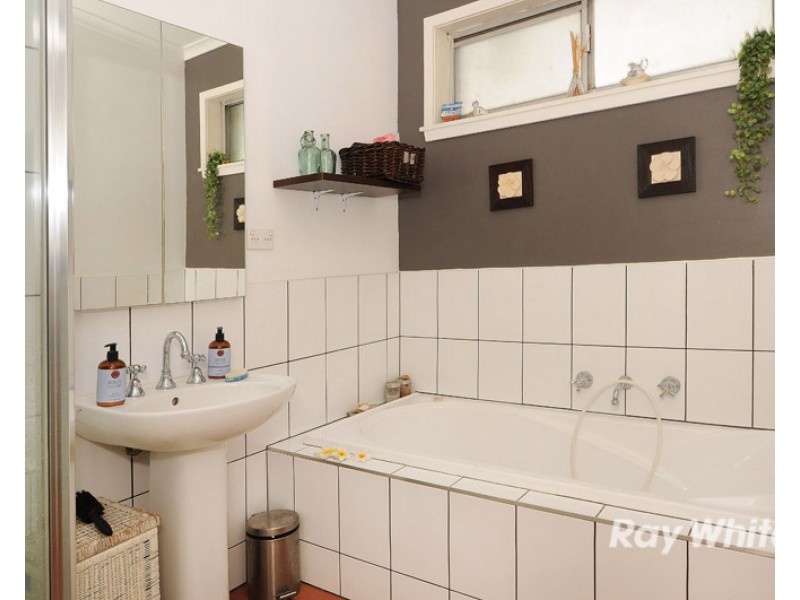 1/37 Bouvardia Crescent, Frankston North VIC 3200