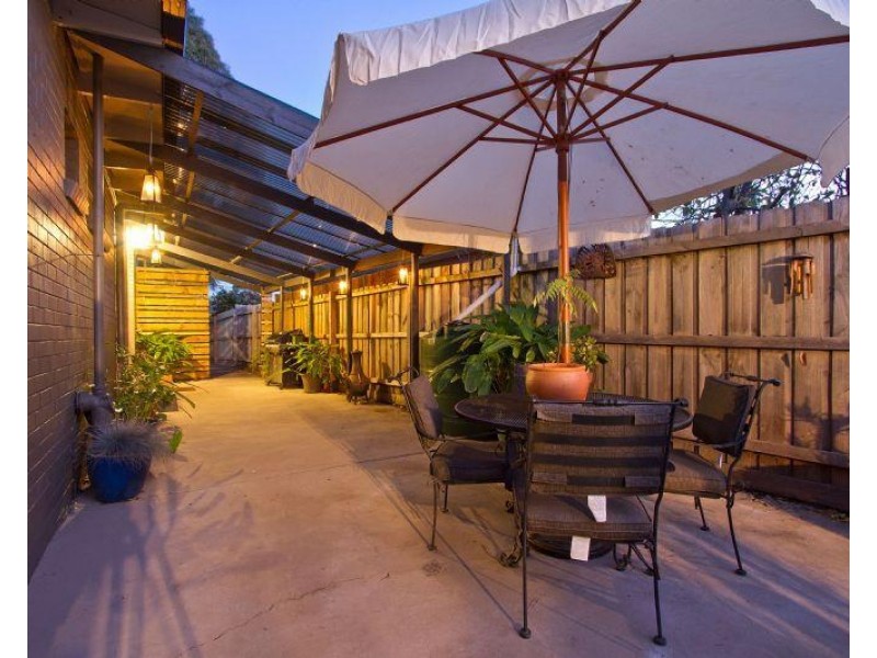 1/37 Bouvardia Crescent, Frankston North VIC 3200