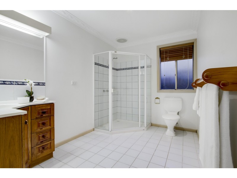 24 Wakefield Avenue, Frankston South VIC 3199