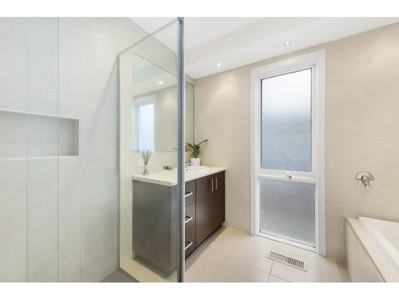 6 Miranda Place, Frankston VIC 3199