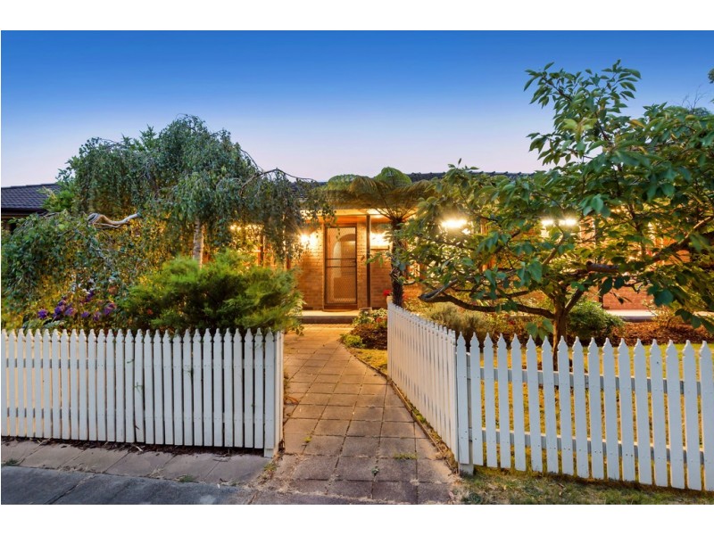 18 Shaxton Circle, Frankston VIC 3199