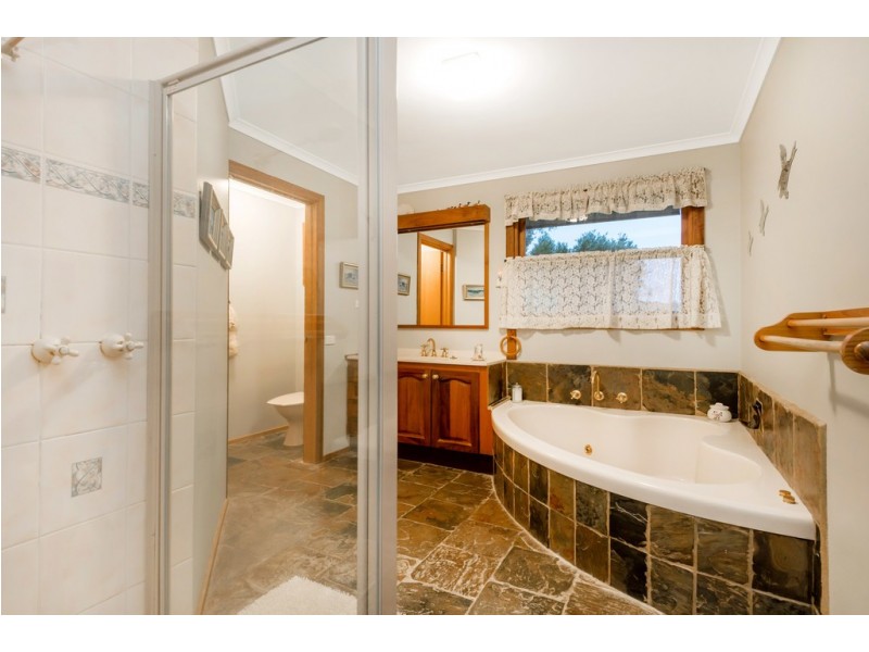 18 Shaxton Circle, Frankston VIC 3199