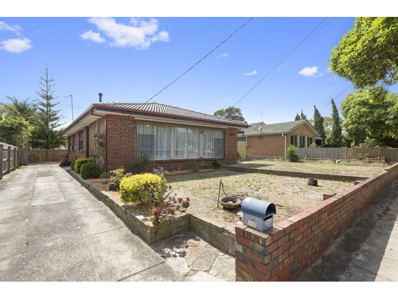 24 Armata Crescent, Frankston North VIC 3200