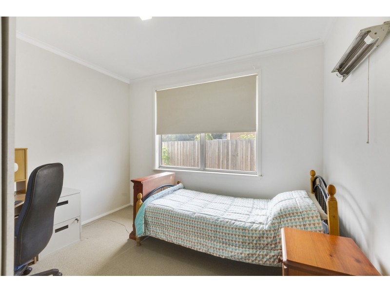 24 Armata Crescent, Frankston North VIC 3200