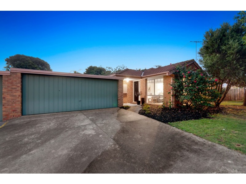 27/1 Young Street, Seaford VIC 3198