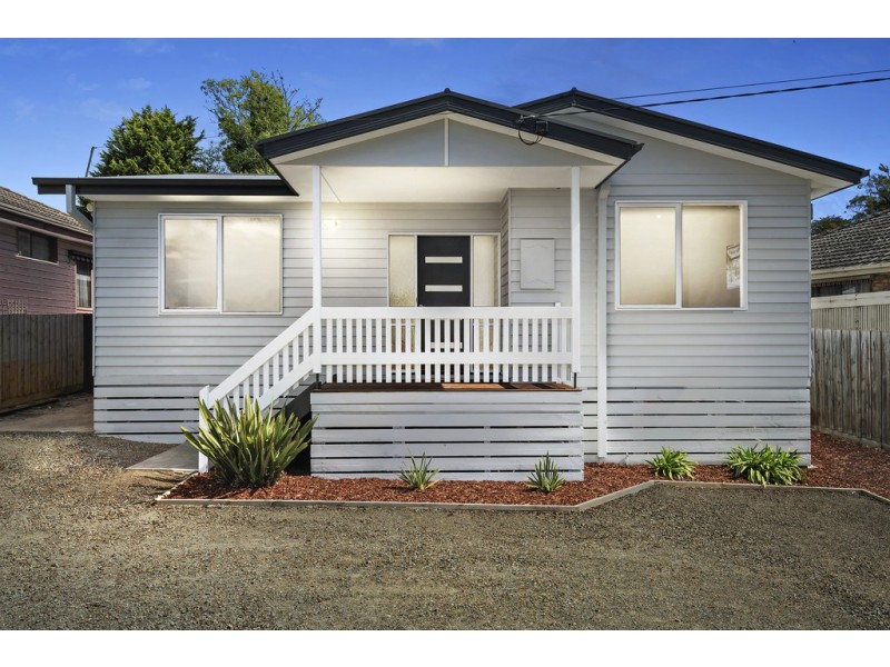 4 Kenilworth Avenue, Frankston VIC 3199