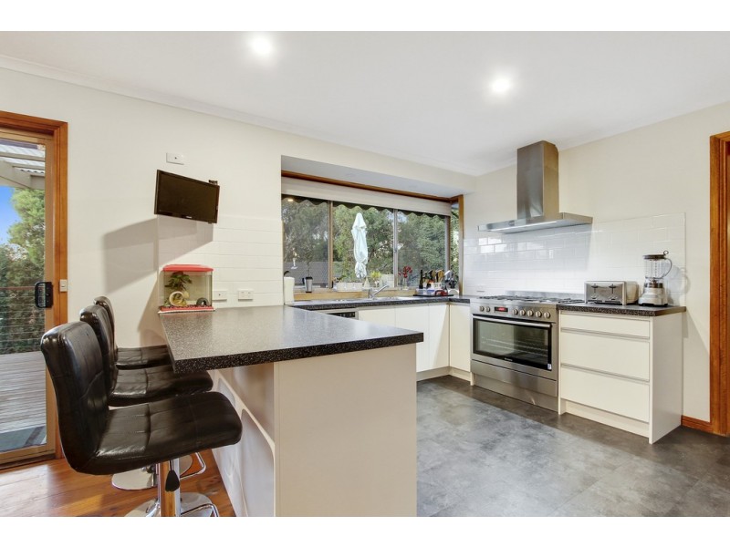 24 Balmerino Square, Frankston VIC 3199