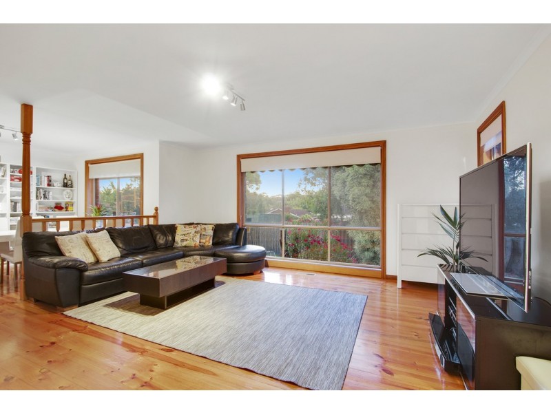 24 Balmerino Square, Frankston VIC 3199