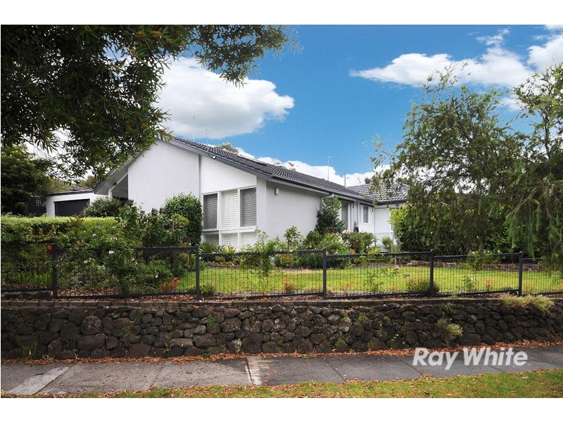 6 Mitic Court, Frankston South VIC 3199