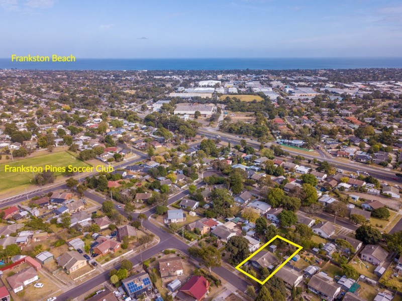 13 Radiata Street, Frankston North VIC 3200