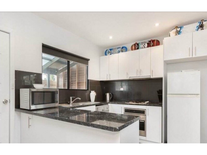 2 Jarrah Court, Frankston North VIC 3200