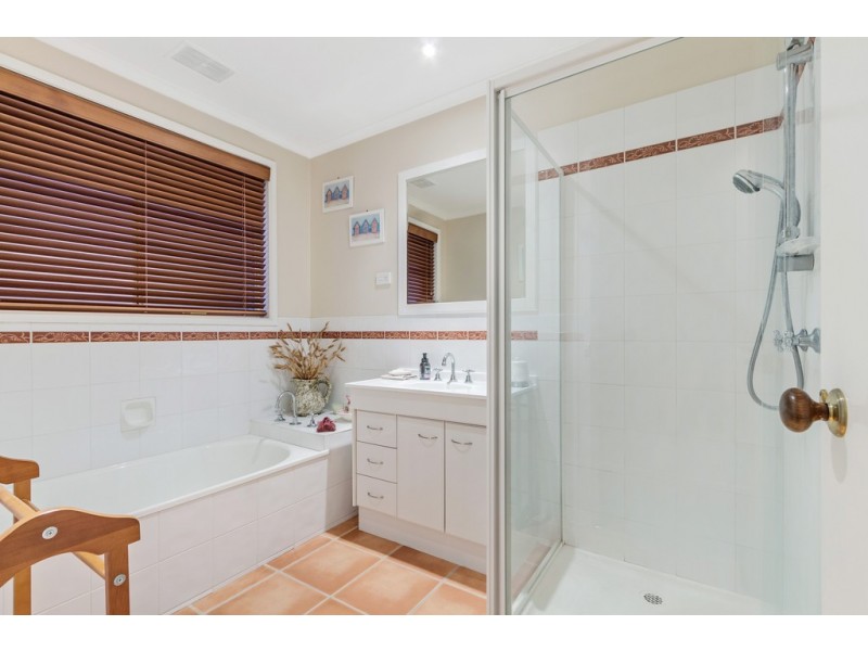 3 Giselle Court, Frankston VIC 3199