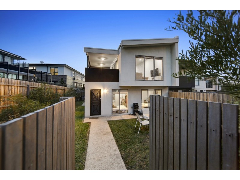 11 Carnation Court, Frankston VIC 3199