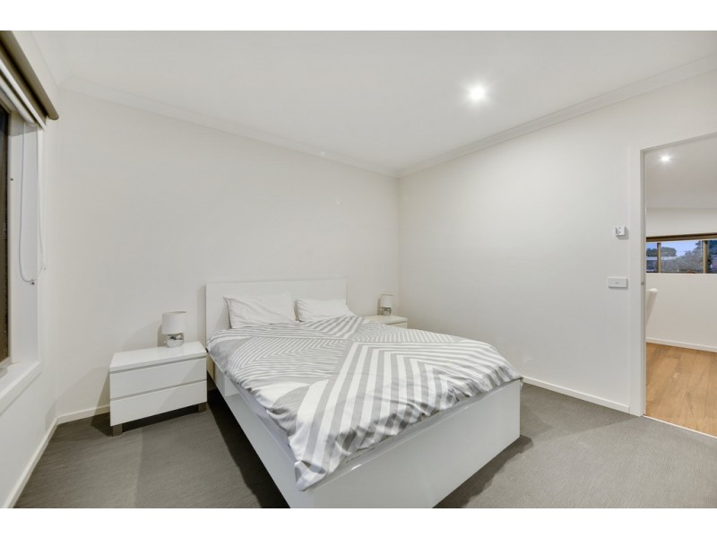 11 Carnation Court, Frankston VIC 3199