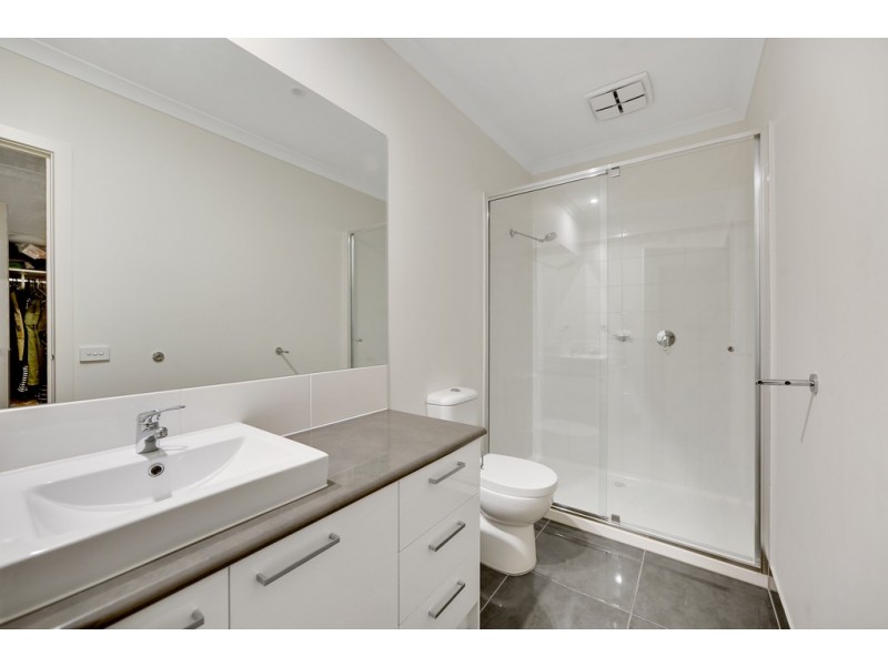 11 Carnation Court, Frankston VIC 3199