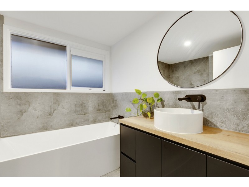 182 McMahons Road, Frankston VIC 3199