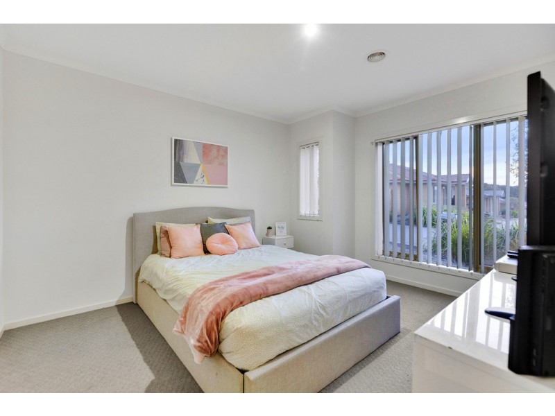 2/105 McMahons Road, Frankston VIC 3199