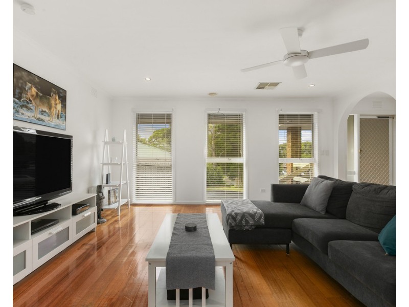 6 Chamouni Court, Frankston VIC 3199