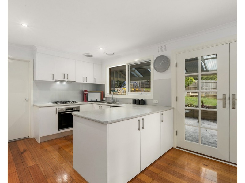 6 Chamouni Court, Frankston VIC 3199