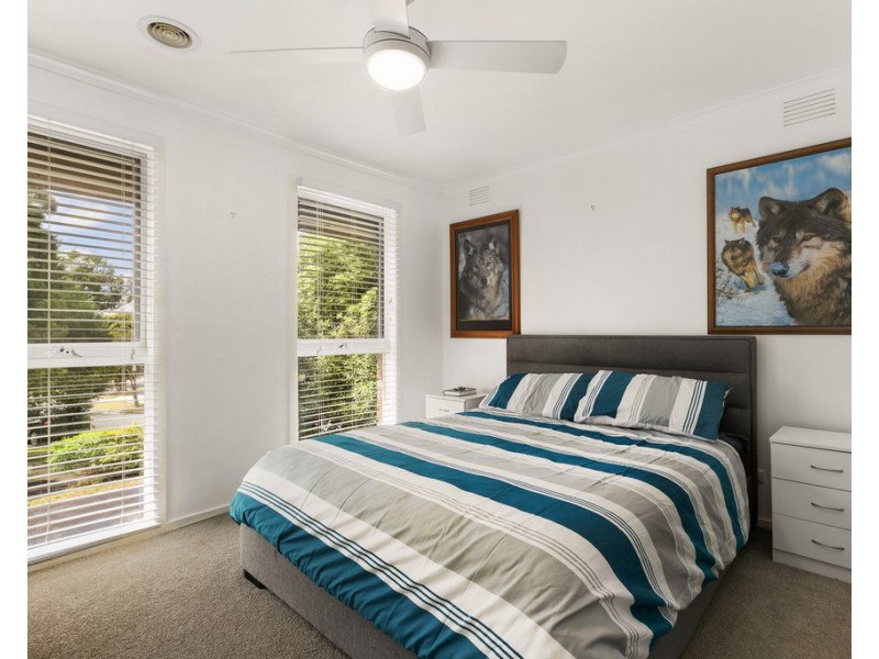 6 Chamouni Court, Frankston VIC 3199