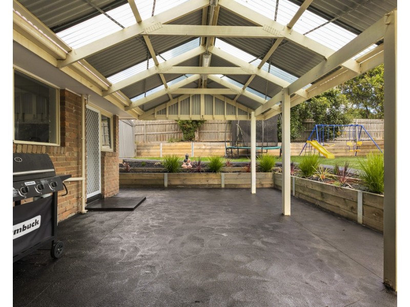 6 Chamouni Court, Frankston VIC 3199