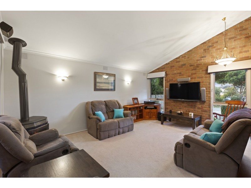 9 Helsal Court, Frankston VIC 3199